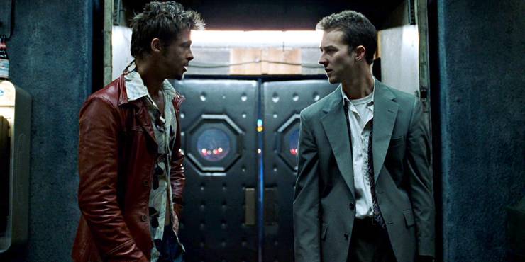 5 Subtle Clues About Fight Club's Twist Ending 6 Fight Club.jpg?q=50&fit=crop&w=740&h=370&dpr=1