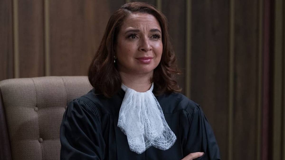 Maya Rudolph Modeled The Good Place’s Judge Gen On Ruth Bader Ginsburg