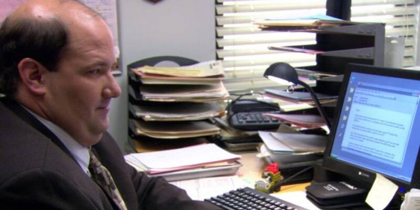 The Office: 10 Kevin Malone Theories That Totally Make Sense