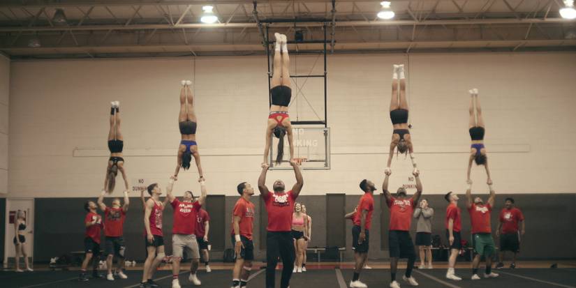 Netflix's Cheer: 10 Things To Know About Navarro College Bulldogs ...