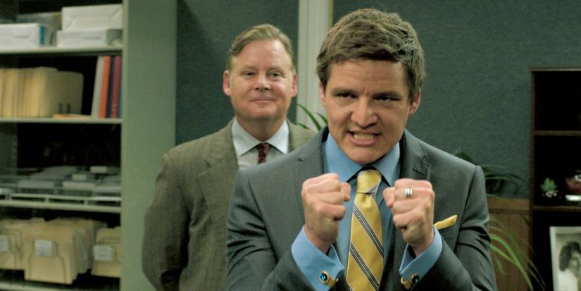 Pedro Pascal como Max, o gerente, em Bloodsucking Bastards