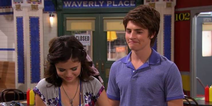 10 Things About Wizards Of Waverly Place That Don T Make Sense