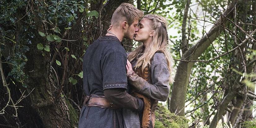 Bjorn and Thorunn kissing