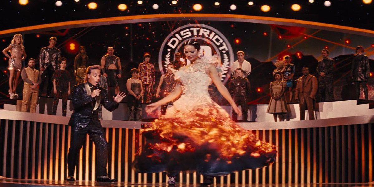 katniss fire dress Hunger Games Cosplayer Recreates Katniss Everdeen's Girl On Fire Dress  (Including 1 Major Detail)