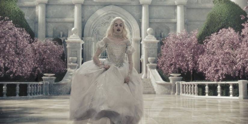 Alice In Wonderland: 10 Things You Didn't Know About The White Queen