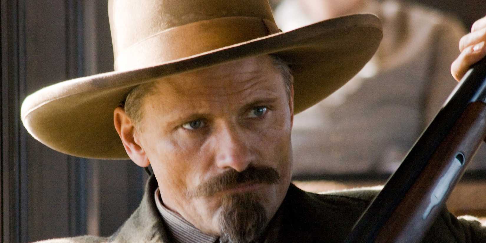 Viggo Mortensen as Everett Hitch in Appaloosa.