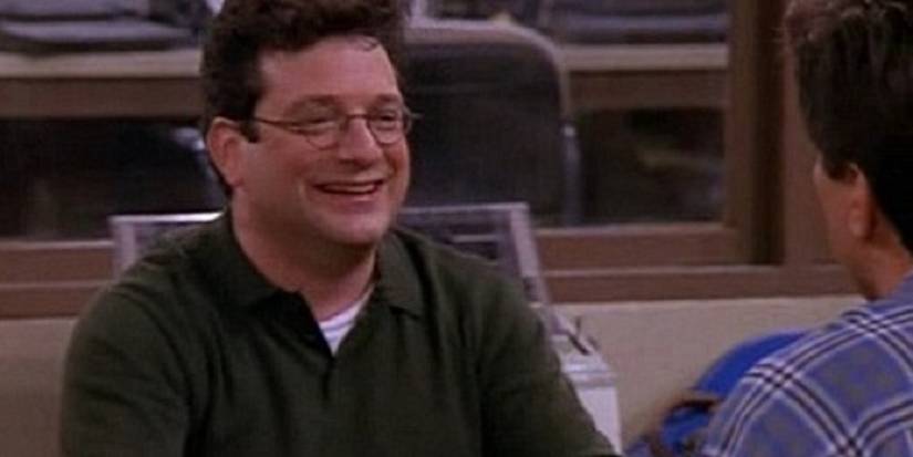 Everybody Loves Raymond: 10 Things You Never Noticed About The First