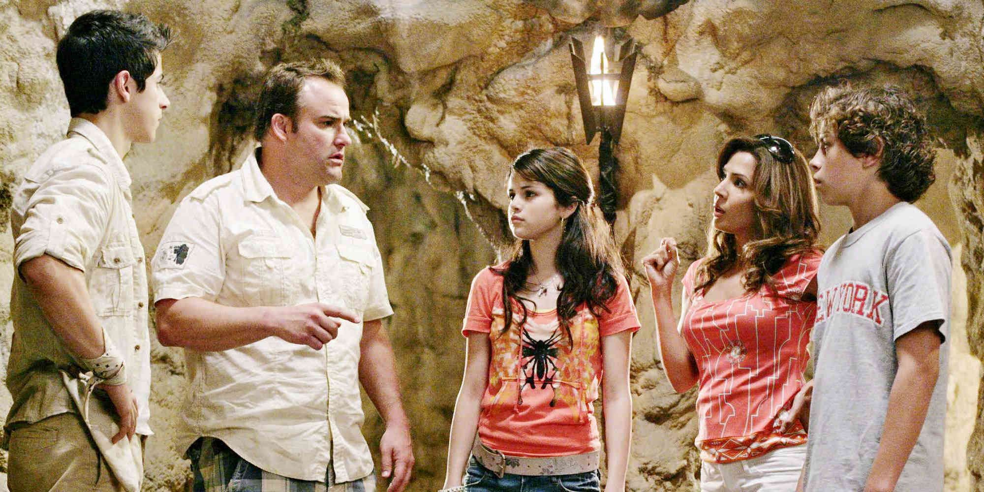 Wizards Of Waverly Place 5 Things That Changed After The Pilot (& 5 That Stayed The Same)