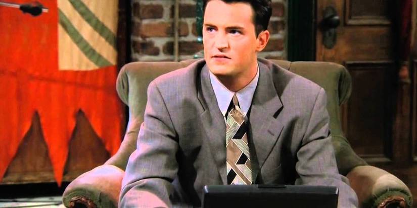 Friends: 10 Funniest Chandler Quotes (& 10 Most Heartbreaking)