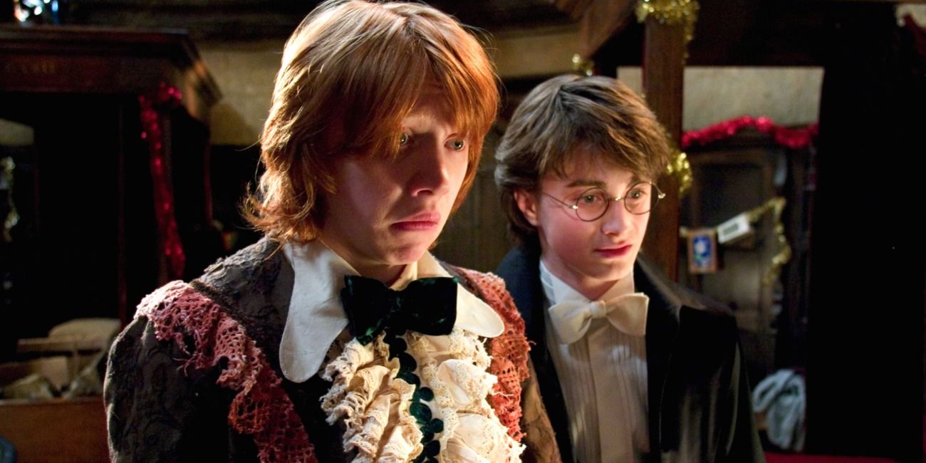 Ron em suas vestes em Harry Potter.