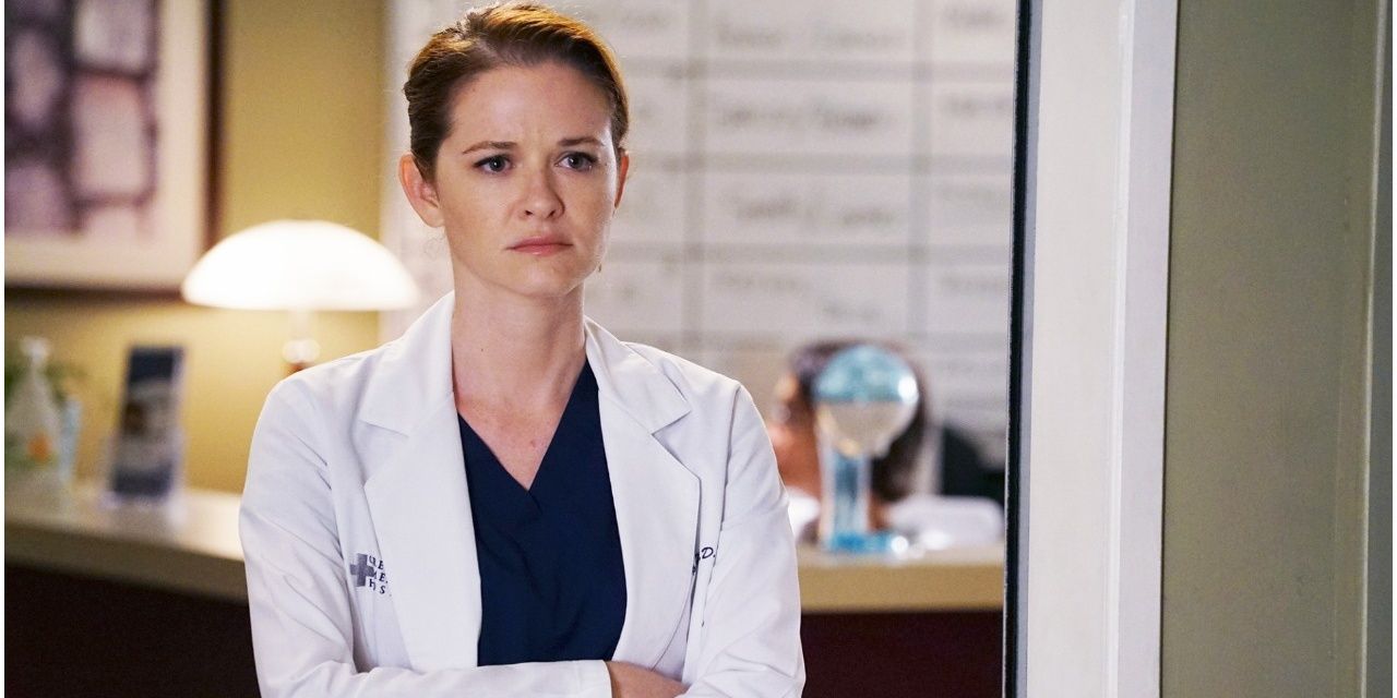 Why Sarah Drew's April Kepner Left Grey's Anatomy Season 14 (& Came Back In Season 17)