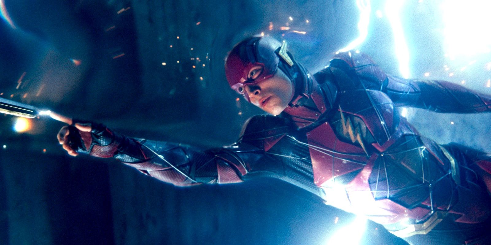 The Flash Movie Release Date Moves Forward One Month To ...