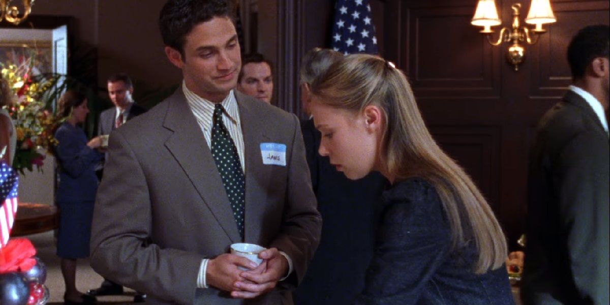 Paris and Jamie talking in Gilmore Girls at an event