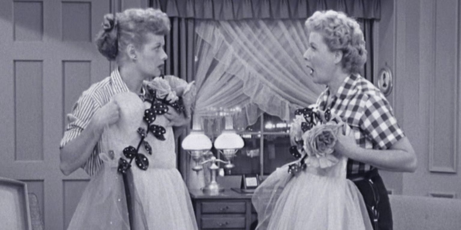 Lucy e Ethel cantando juntas em I Love Lucy.