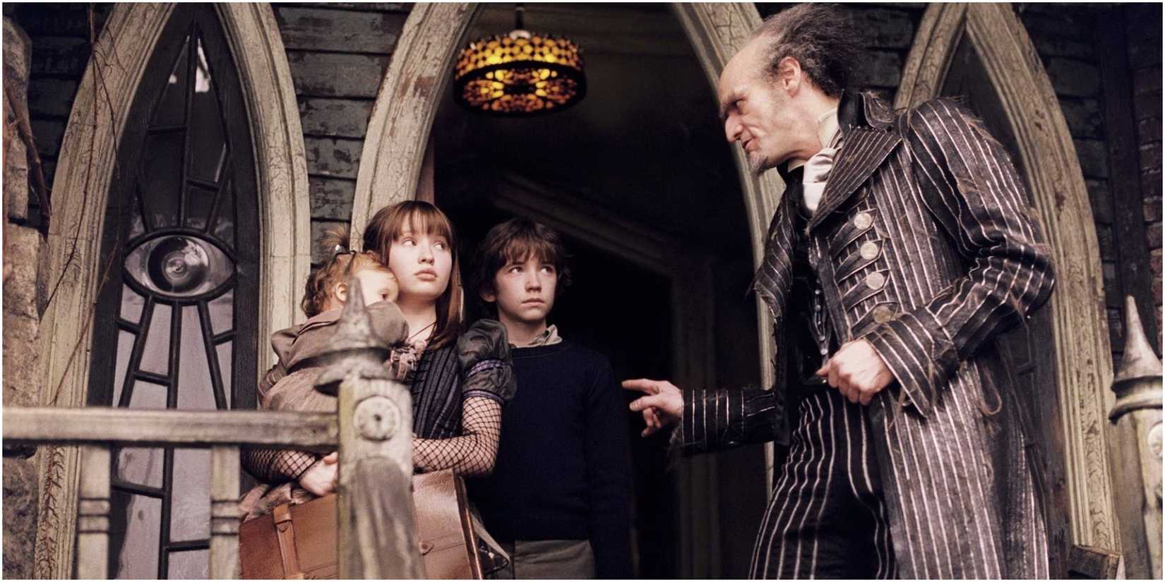Lemony Snicket's A Series Of Unfortunate Events Count Olaf com as crianças Baudelaire