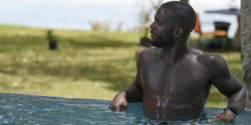 Шаррон в бассейне в "Too Hot to Handle".