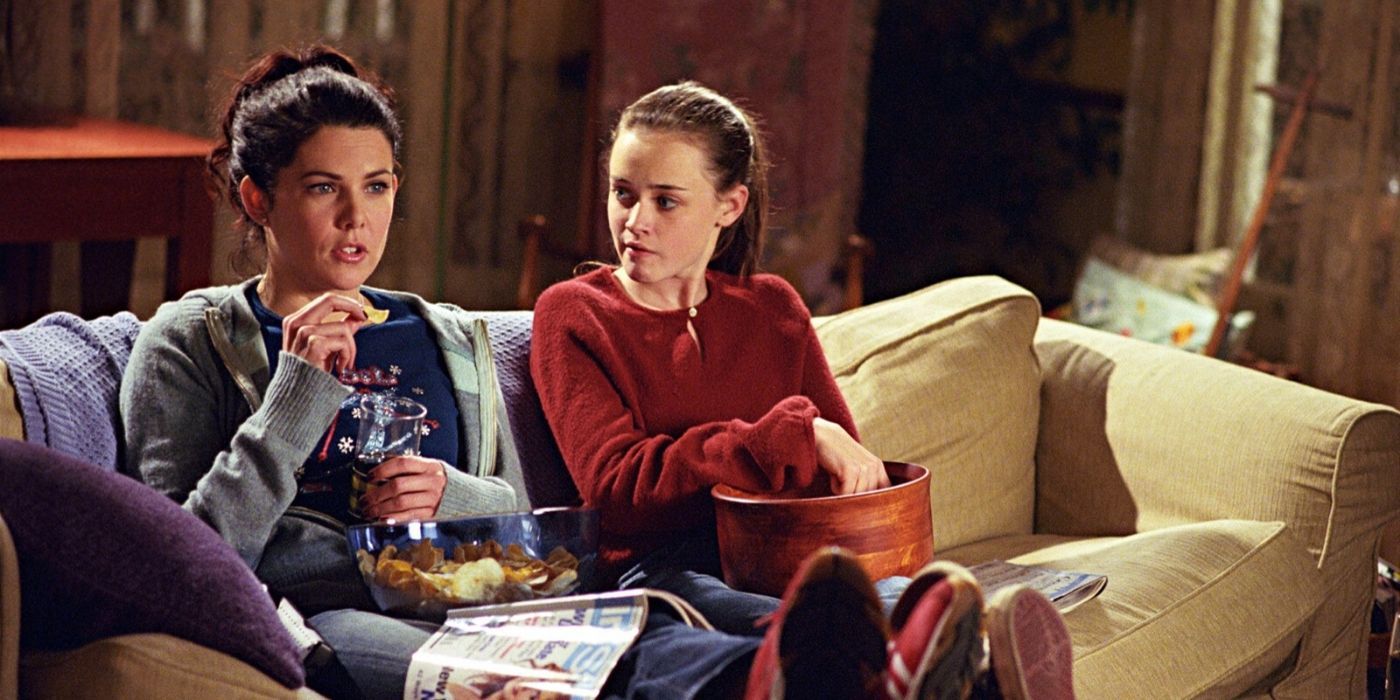 Gilmore Girls 5 Ways Lorelai & Emily Are Identical According to Reddit (& 5 Theyre Opposites)