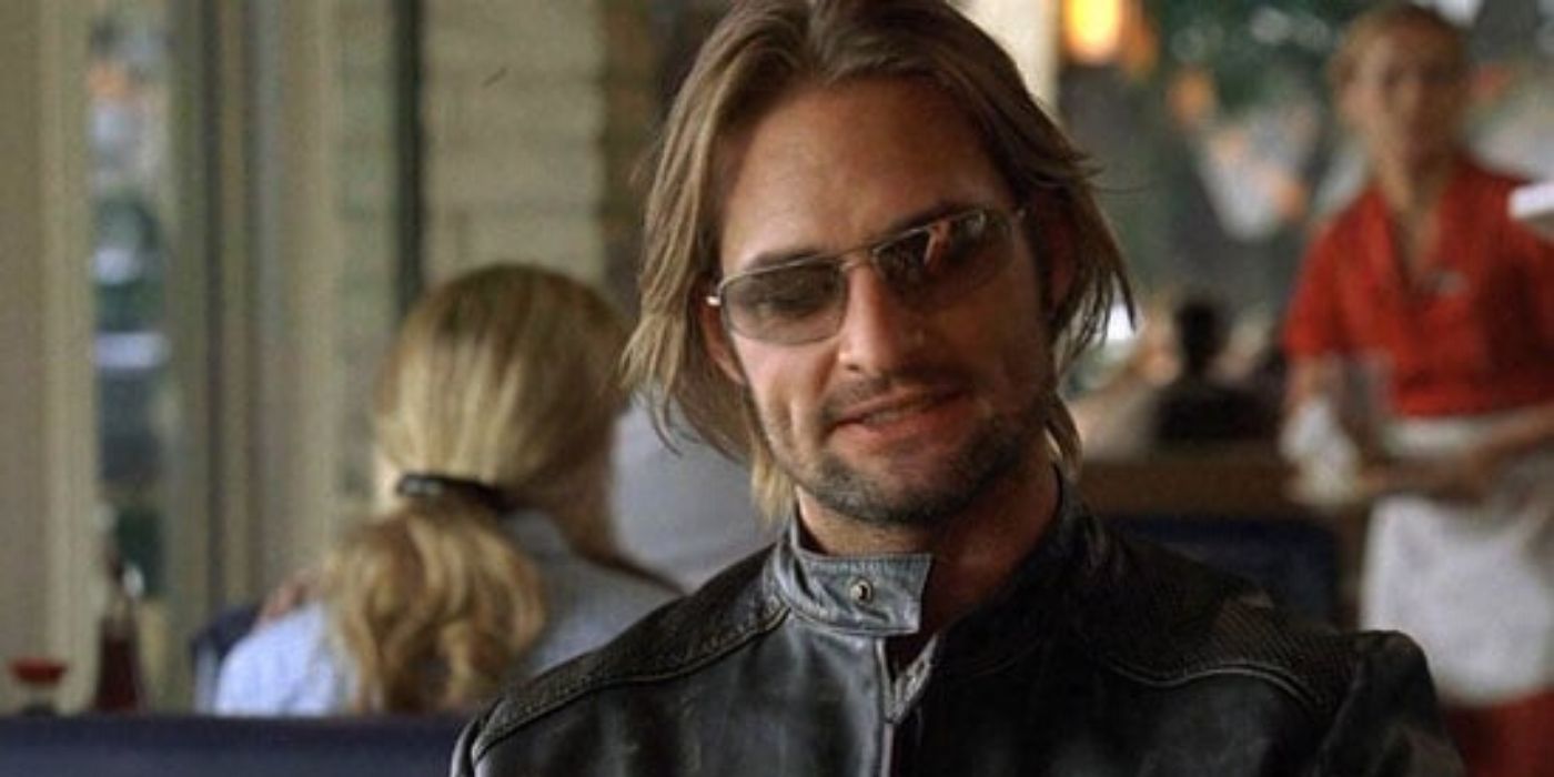 Lost my glasses. Lost Сойер. Джеймс «Сойер» Форд. Сойер в очках лост. Lost Sawyer smoking.