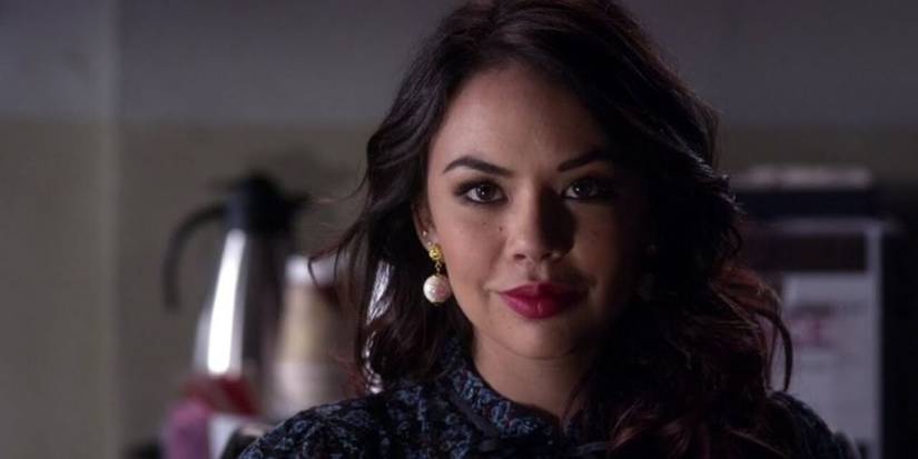 Mona smiling on Pretty Little Liars