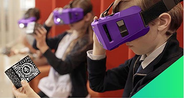 Best-Wireless-VR-Headsets-Merge-VR-3