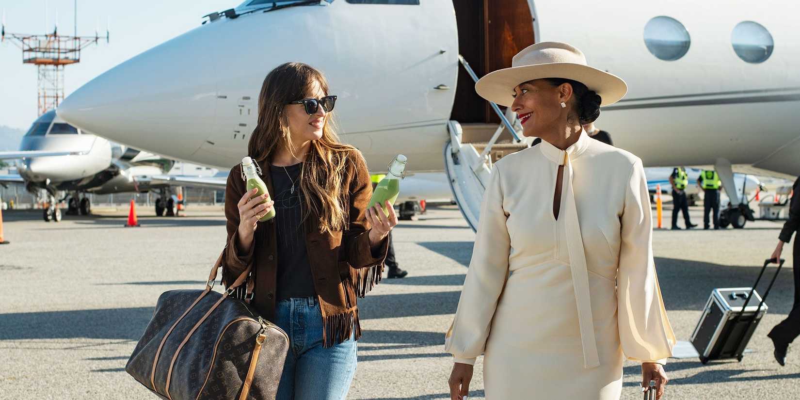 Dakota Johnson and Tracee Ellis Ross in The High Note