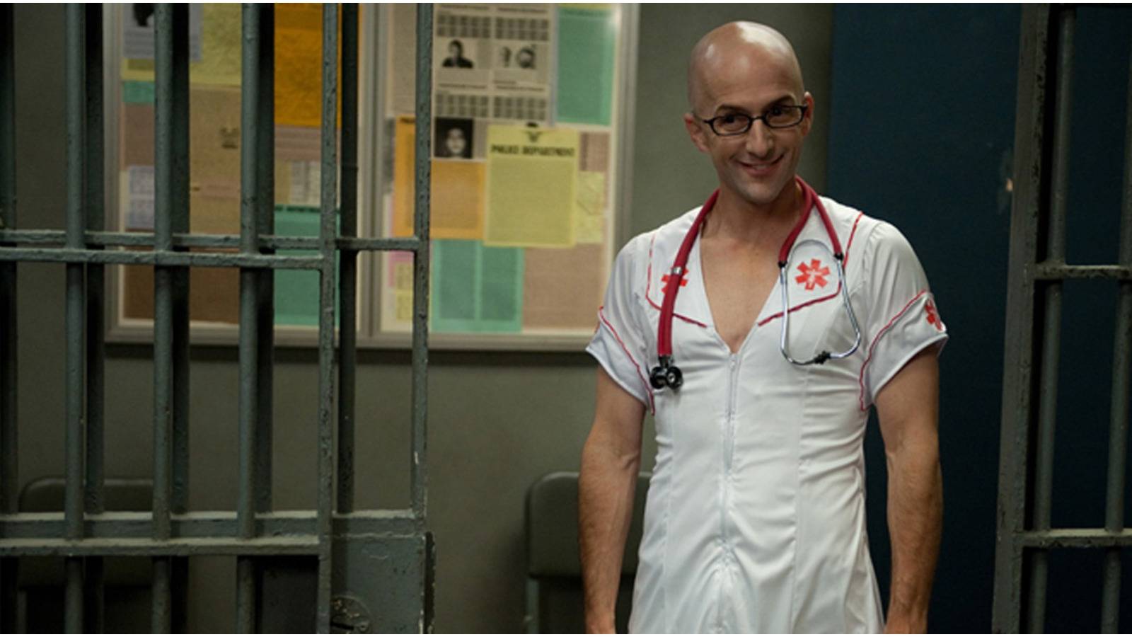Community: 10 Ways The Dean Got Worse & Worse