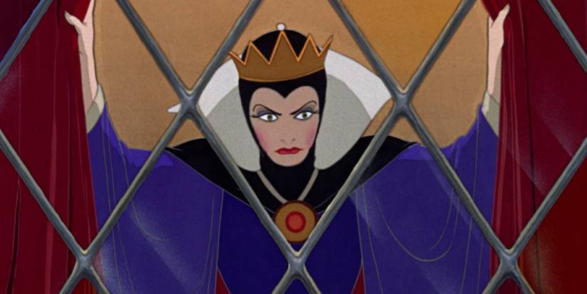 Snow White Theory Blames The Magic Mirror For The Evil Queen's Horrors