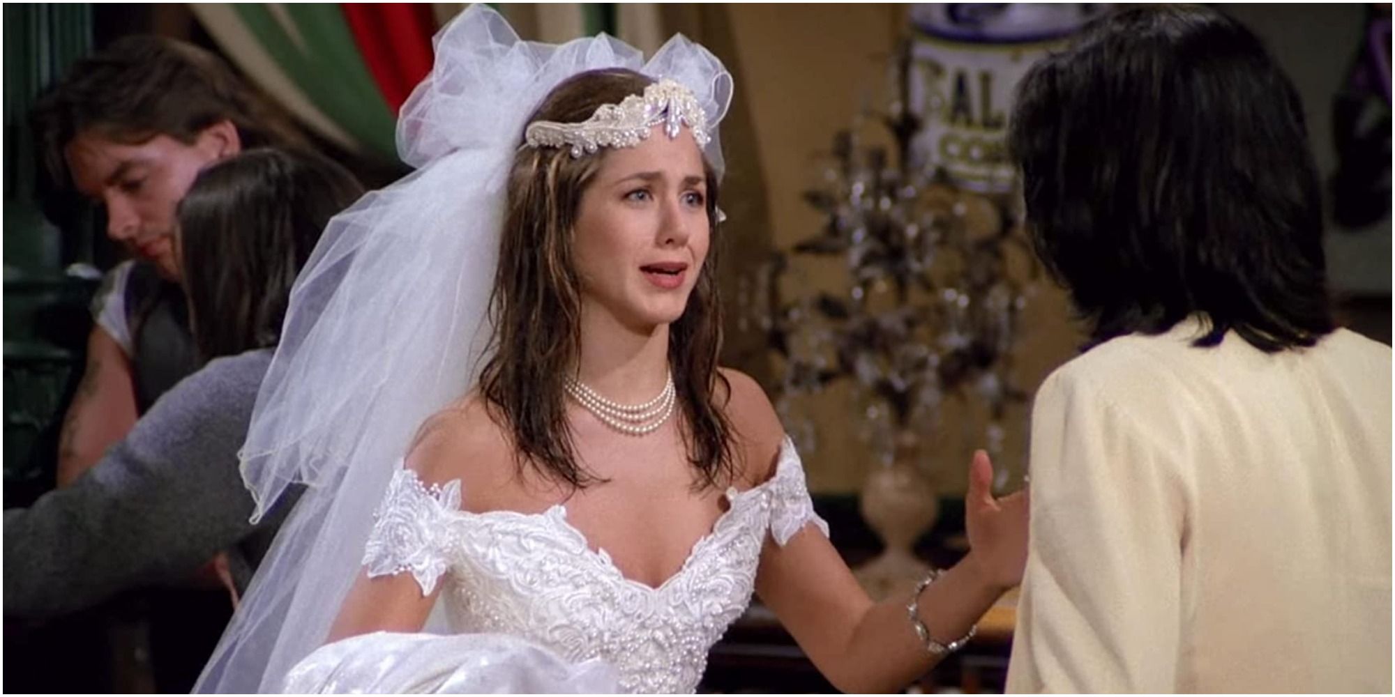 Friends 10 Hidden Details Fans Never Noticed About The First Episode