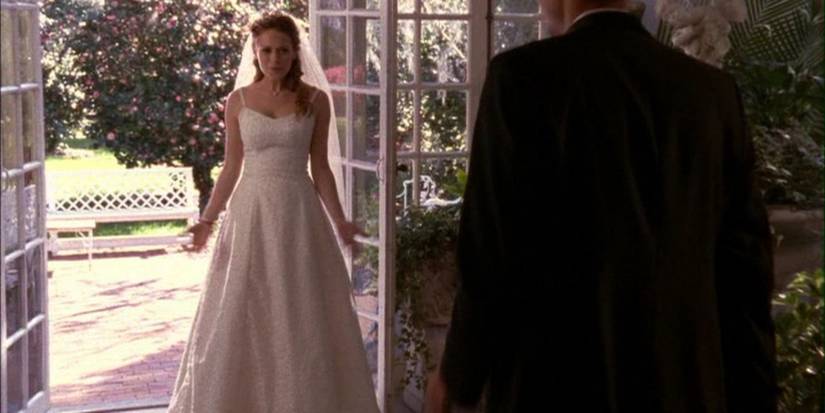 haley james scott prom dress One Tree Hill: Haley's 5 Best (& 5 Worst) Outfits