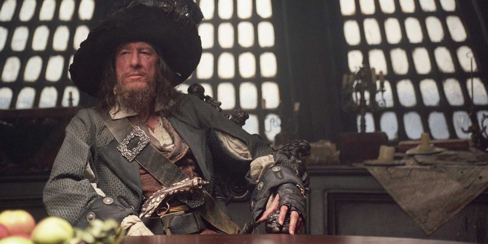 Geoffrey Rush como Capitão Barbossa