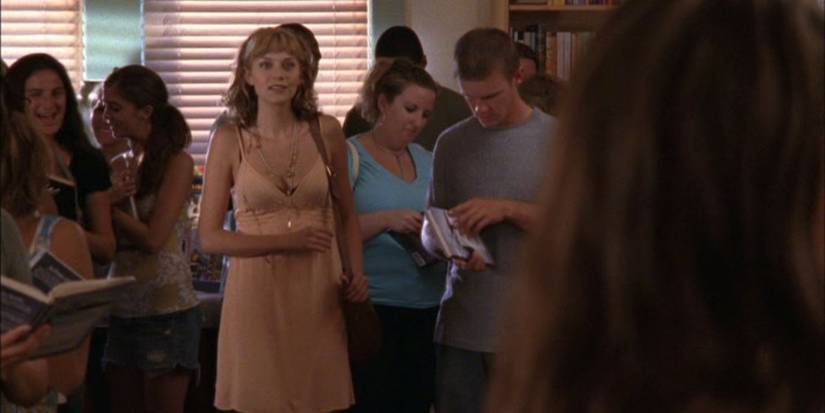 peyton sawyer prom dress Style Wars: Peyton Sawyer vs. Brooke Davis Outfit Showdown