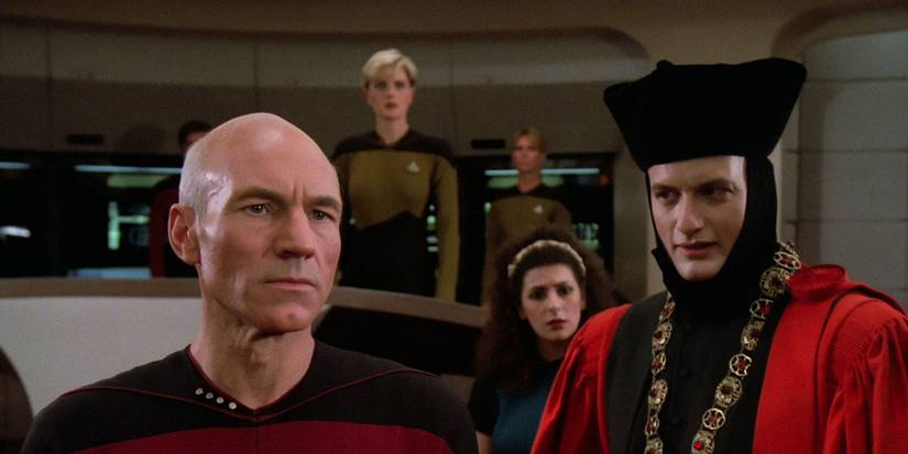 Star Trek Reveals That Q Has Menaced Other Captains Besides Picard