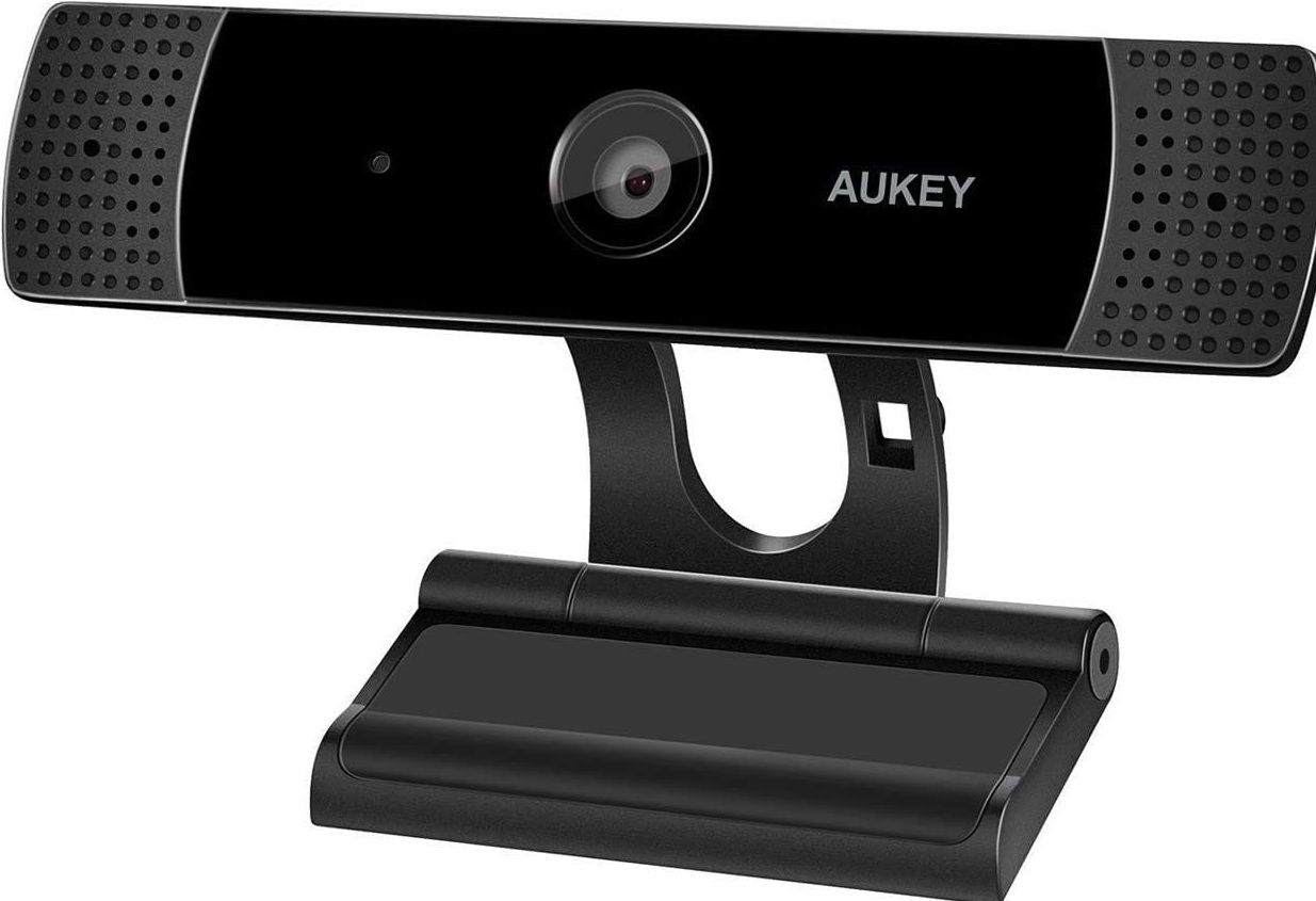 Webcam flickering no matter what solution I do