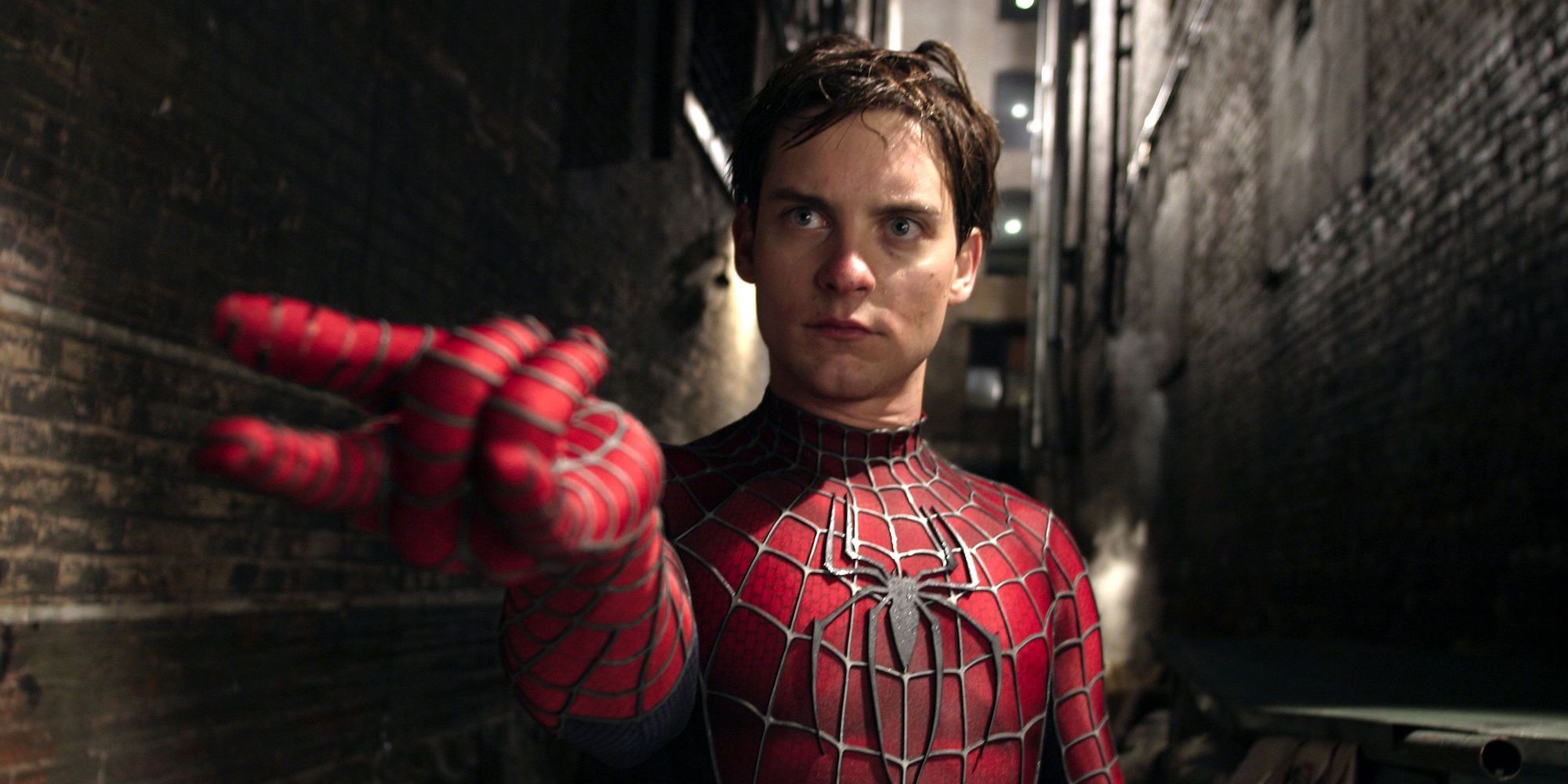 SpiderMan 10 Things From Tobey Maguires Peter Parker We Want In Tom Holland’s Peter Parker