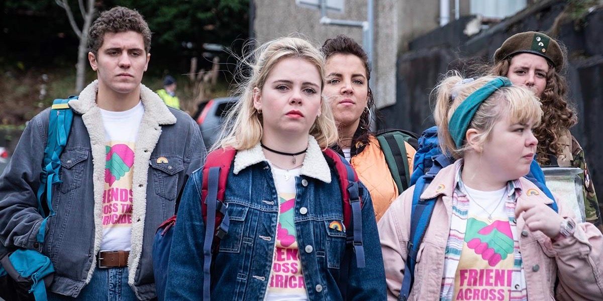 12 реальных событий, которые происходят в Derry Girls