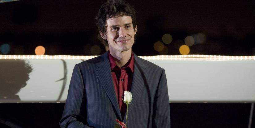 10 diferenças surpreendentes entre as séries de Dexter e os livros Quando a série Dexter estreou em 2006, muitos espectadores acreditaram estar diante de uma ideia totalmente inédita para a televisão. O que nem todos sabiam é que o programa foi inspirado no romance Darkly Dreaming Dexter, de Jeff Lindsay, publicado em 2004. 10 diferenças surpreendentes entre as séries de Dexter e os livros