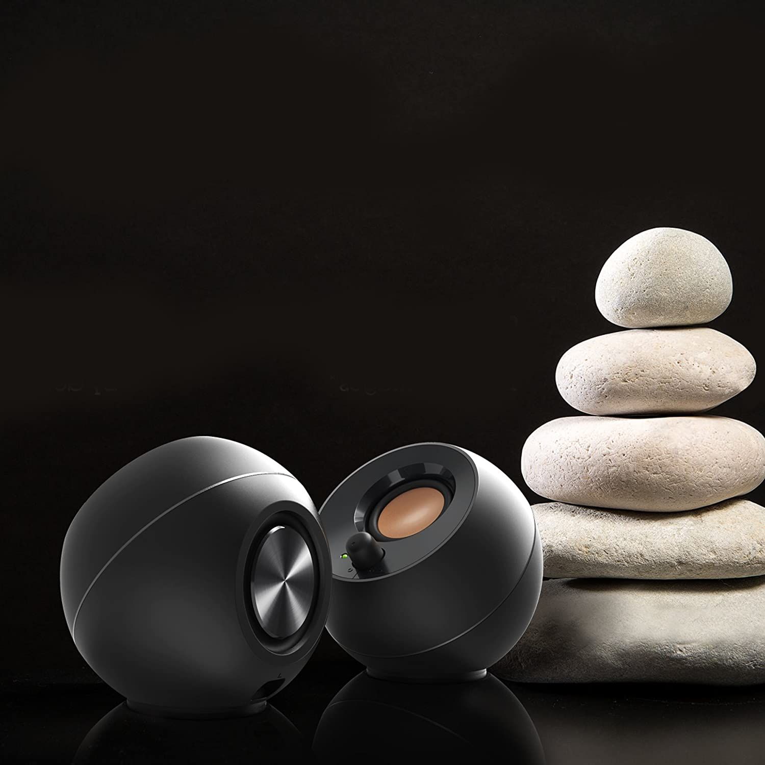 Creative Pebble 2.0 USB-Powered Desktop Speakers a