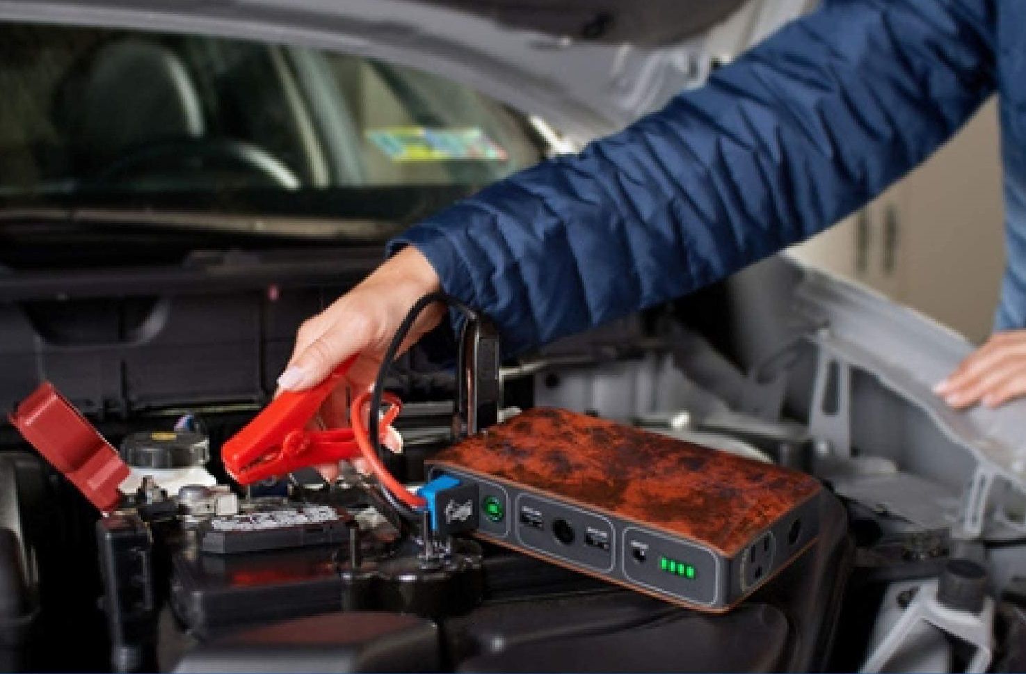 HALO Bolt Portable Charger c