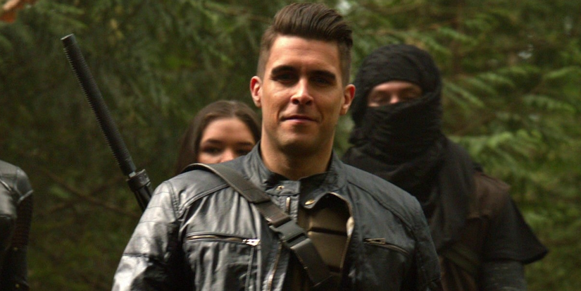 Arrow: 5 Best Fight Scenes (5 That Let Fans Down)