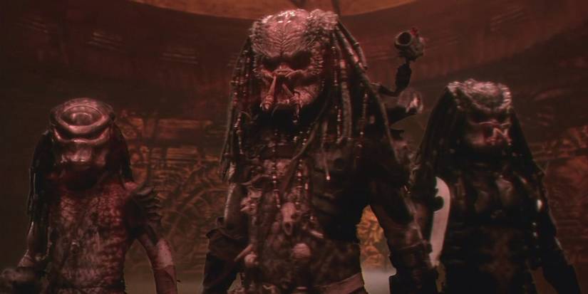 Pack of Yautja hunters in Predator 2