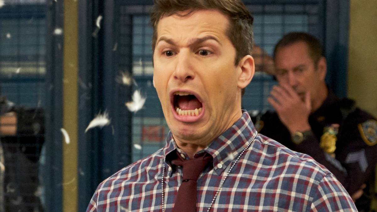 Brooklyn 99: How Old Jake Peralta Is (Compared To Andy Samberg)