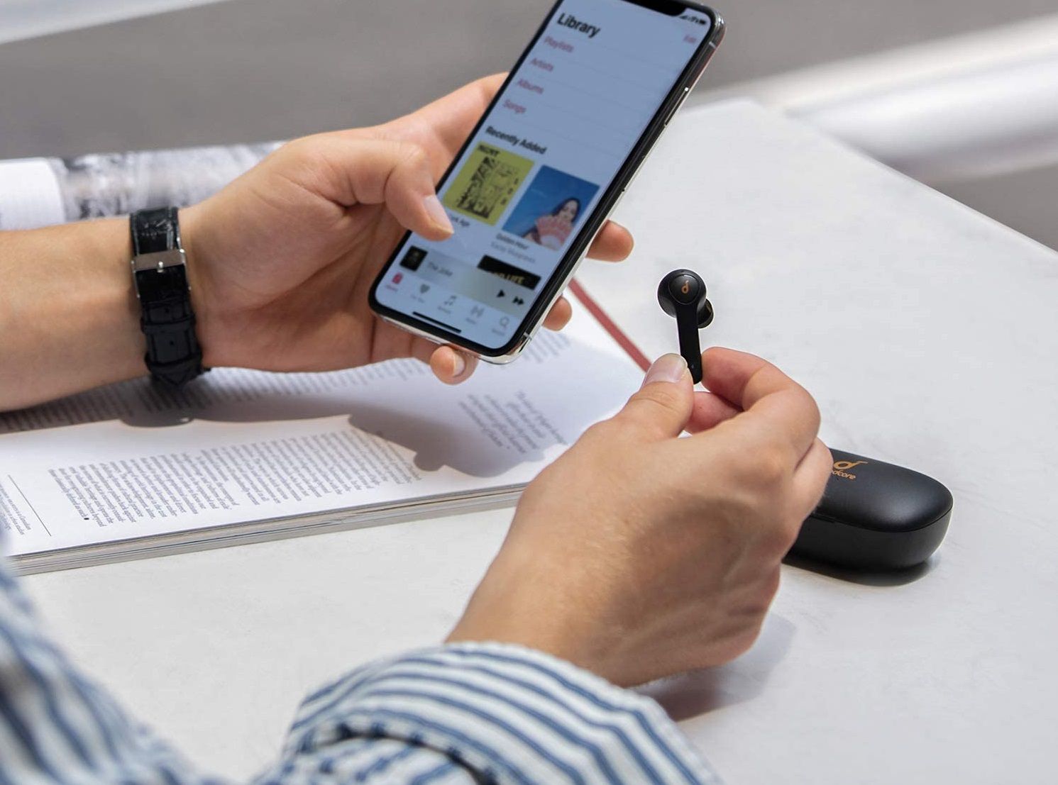 Anker Soundcore Life P2 True Wireless Earbuds b