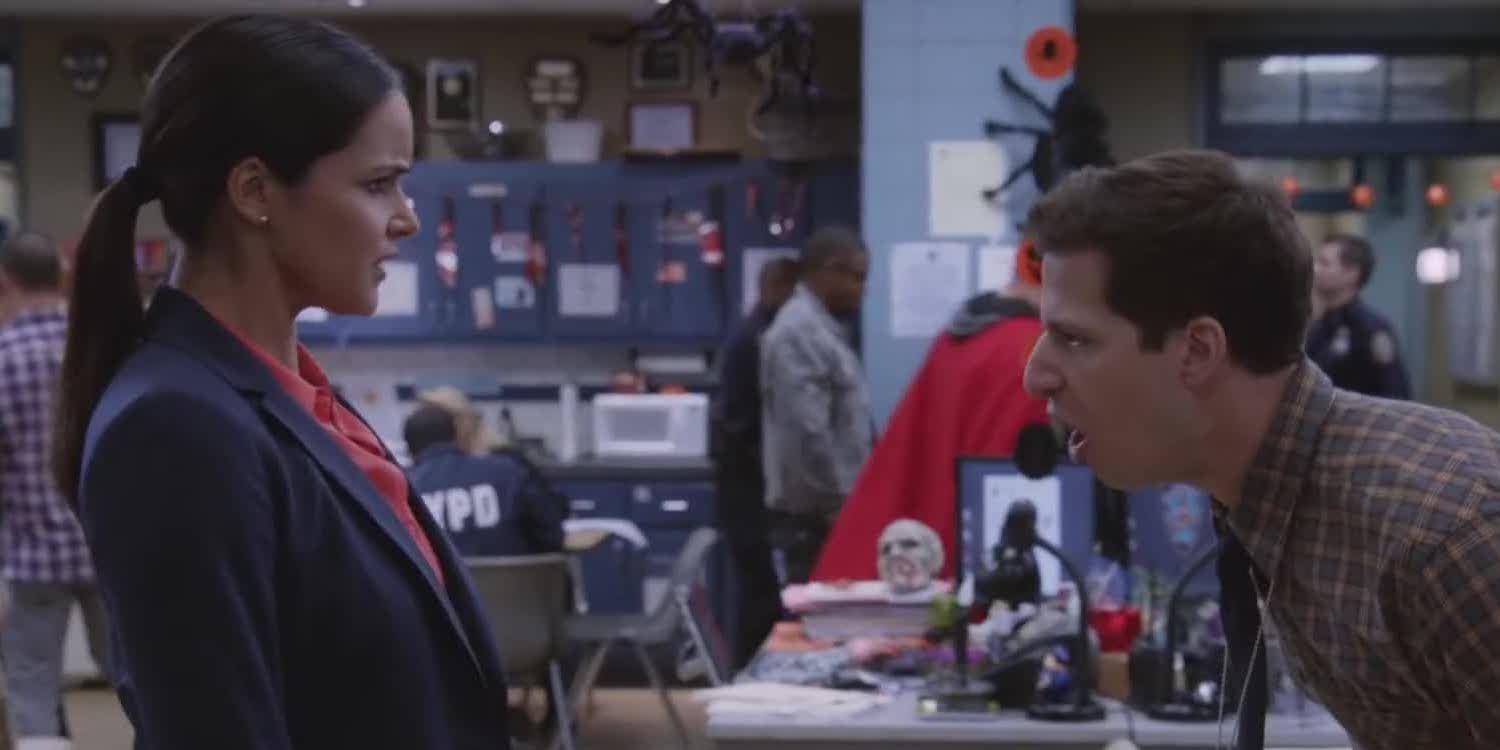Jake yells at Amy's chest in Brooklyn Nine Nine