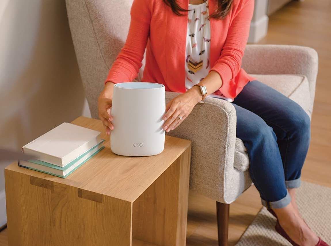 NETGEAR Orbi Tri-band Whole Home Mesh WiFi System c