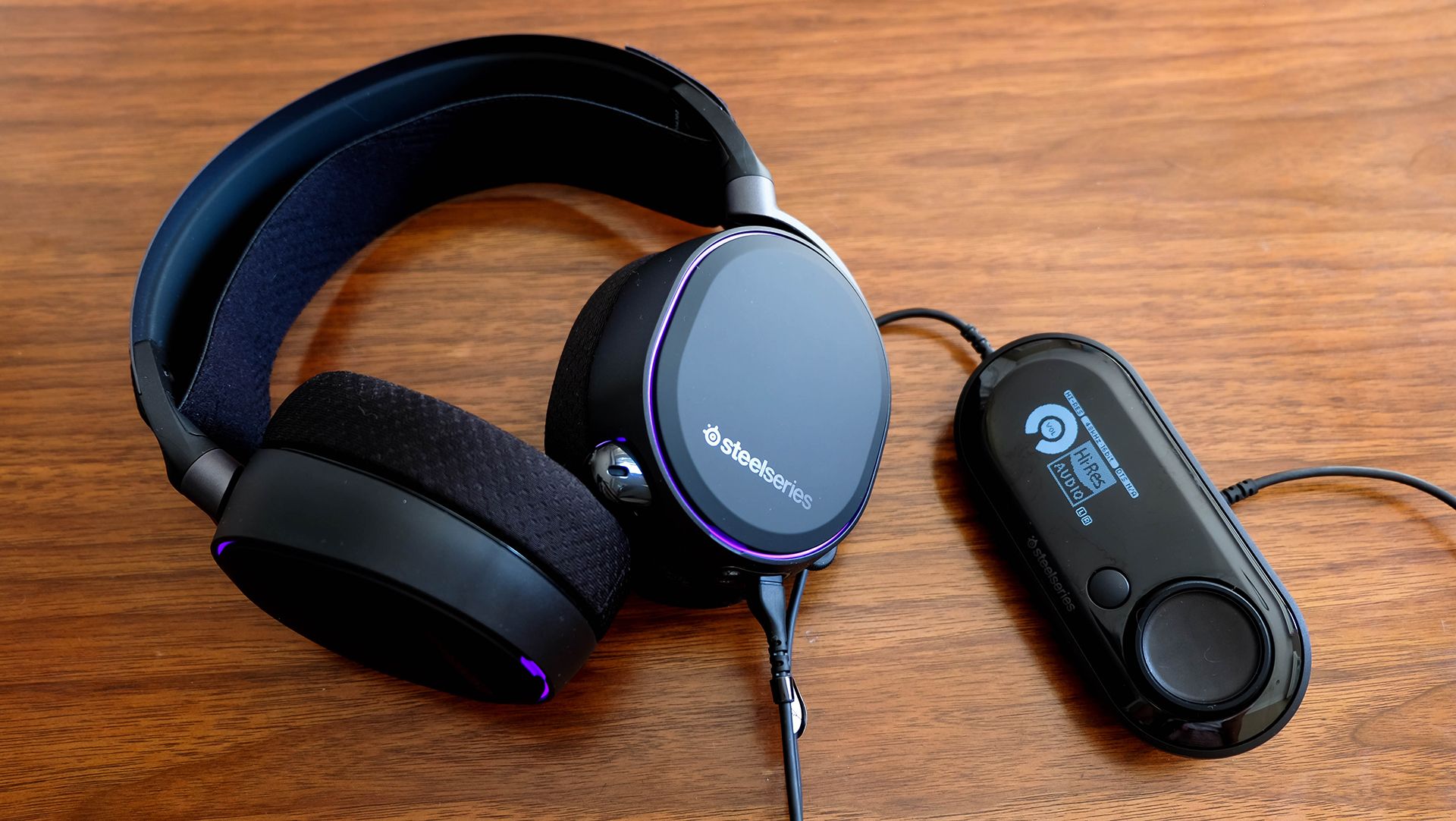 Arctis 2