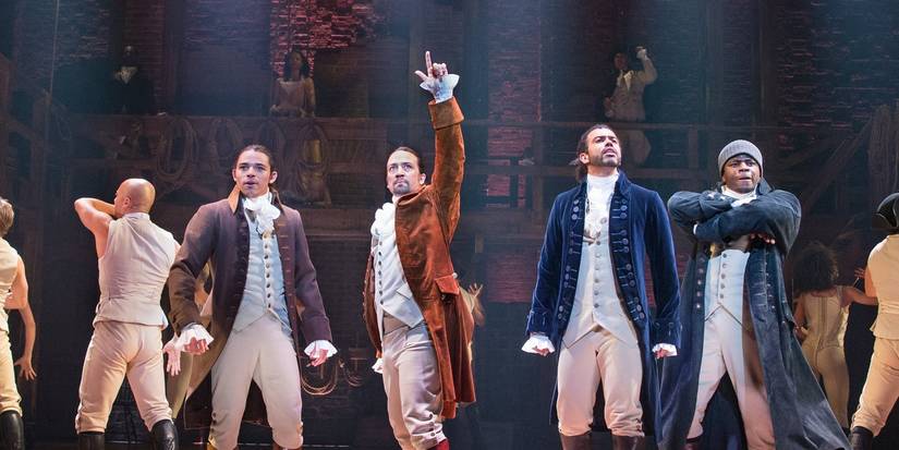 Hamilton: 5 Reason's Eliza Is The Best Character (& 5 It's Angelica)