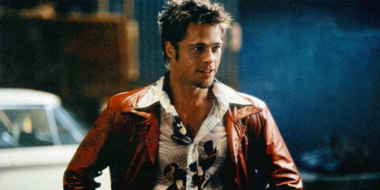 5 Subtle Clues About Fight Club's Twist Ending 7 Tyler in Fight Club.jpg?q=50&fit=crop&w=740&h=370&dpr=1