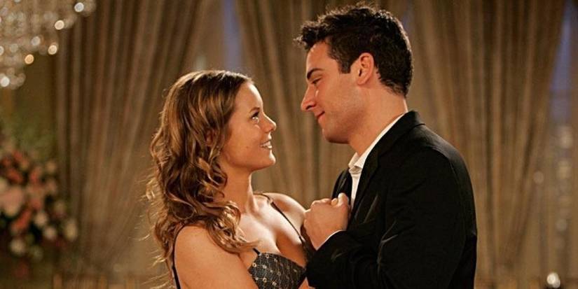 Josh Radnor and Ashley Williams as Ted and Victoria gazing into each other's eyes on How I Met Your Mother
