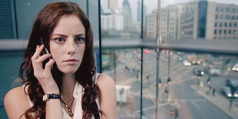 Effy talks on the phone in Skins Season 7