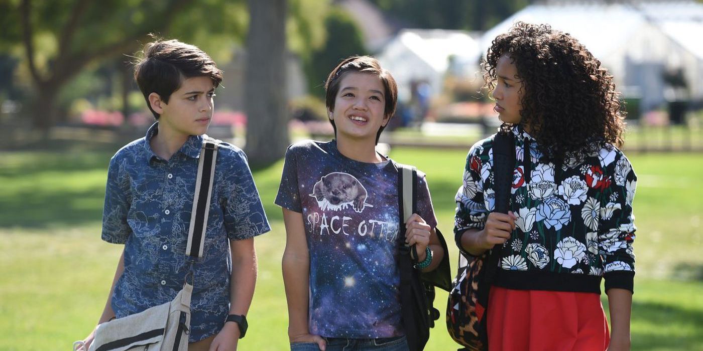 5 Ways Lizzie McGuire And Andi Mack Are Similar (& 5 Theyre Different)